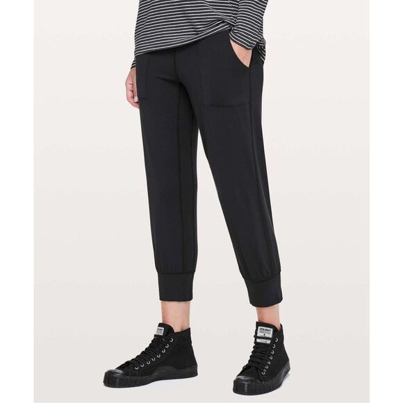 Lululemon Align Jogger Crop *23" black sz 6 - Picture 1 of 6